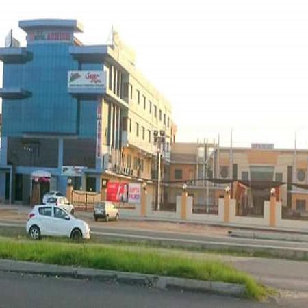 Hotel Ashish Continental Phagwara Ngoại thất bức ảnh