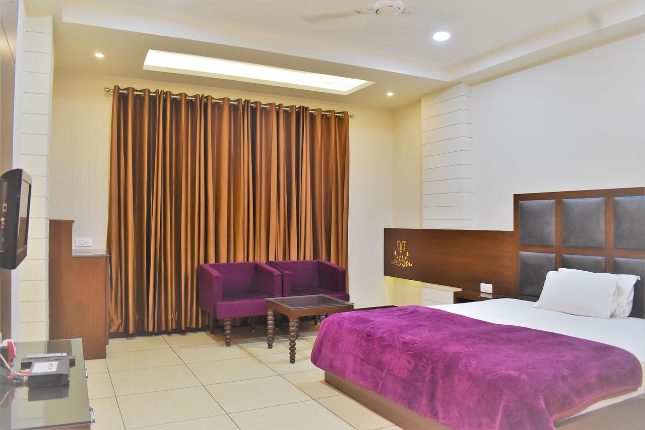 Hotel Ashish Continental Phagwara Ngoại thất bức ảnh