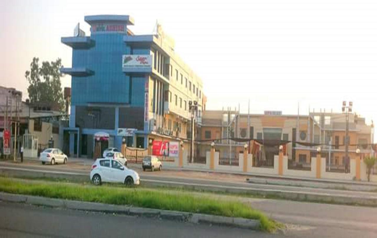 Hotel Ashish Continental Phagwara Ngoại thất bức ảnh